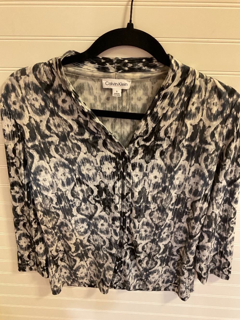 Calvin Klein Abstract Animal Print Draped Blouse Size: S. Pre Owned